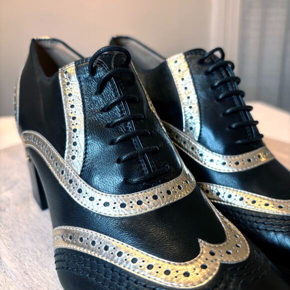 Laurence Dacade Black Leather Heeled Oxfords Gold Trim Women EU 38 US Sz 8 Italy - Picture 12 of 12